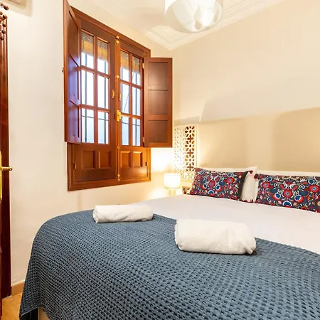 Aoa Gardens Family House Sevilla